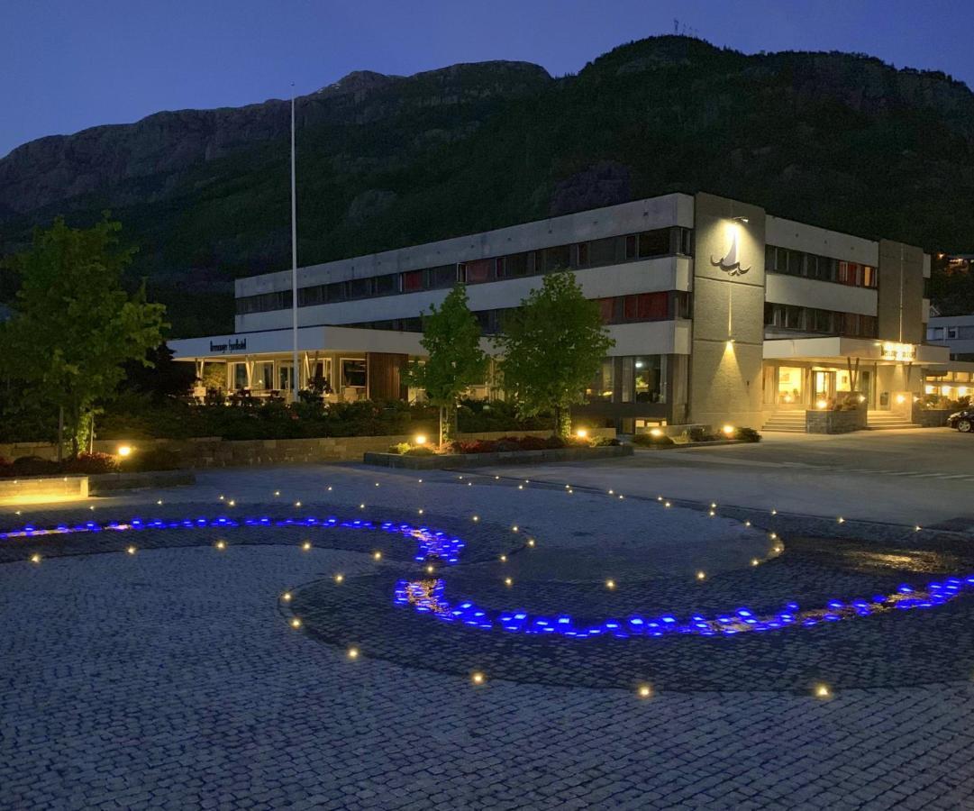 Bremanger Fjord Hotell Svelgen Exterior foto